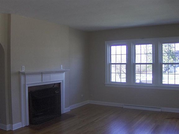3rd image of 4004 Central Ave