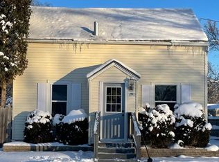 620 9th St NW, Faribault, MN 55021