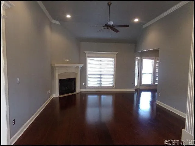 3153 Stonewall Dr — Photo 5