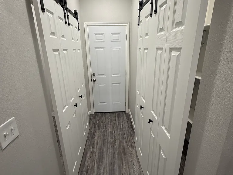 1623 W Ashby Pl — Photo 9