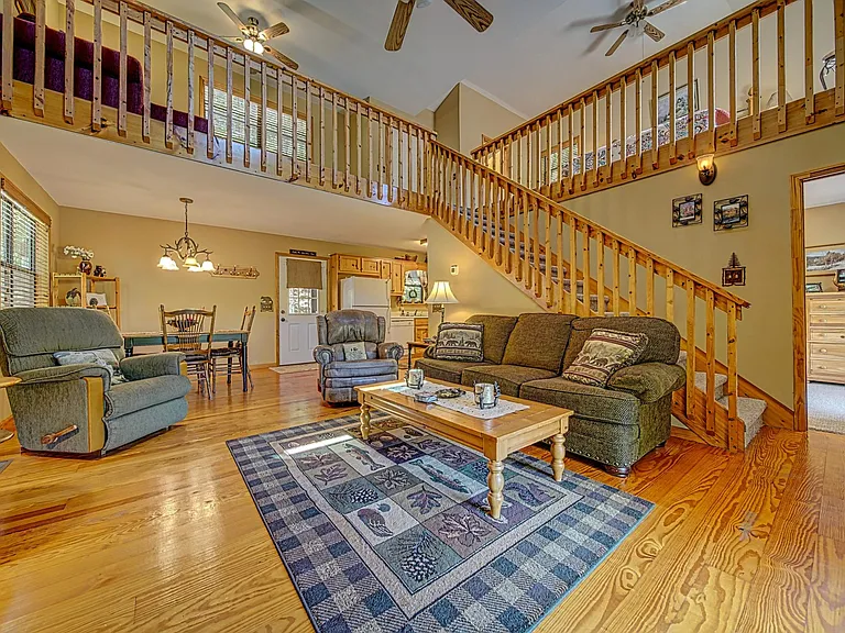 738 Laurel Hill Rd — Photo 5