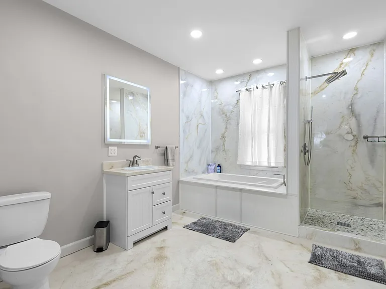 509 S York St — Photo 14