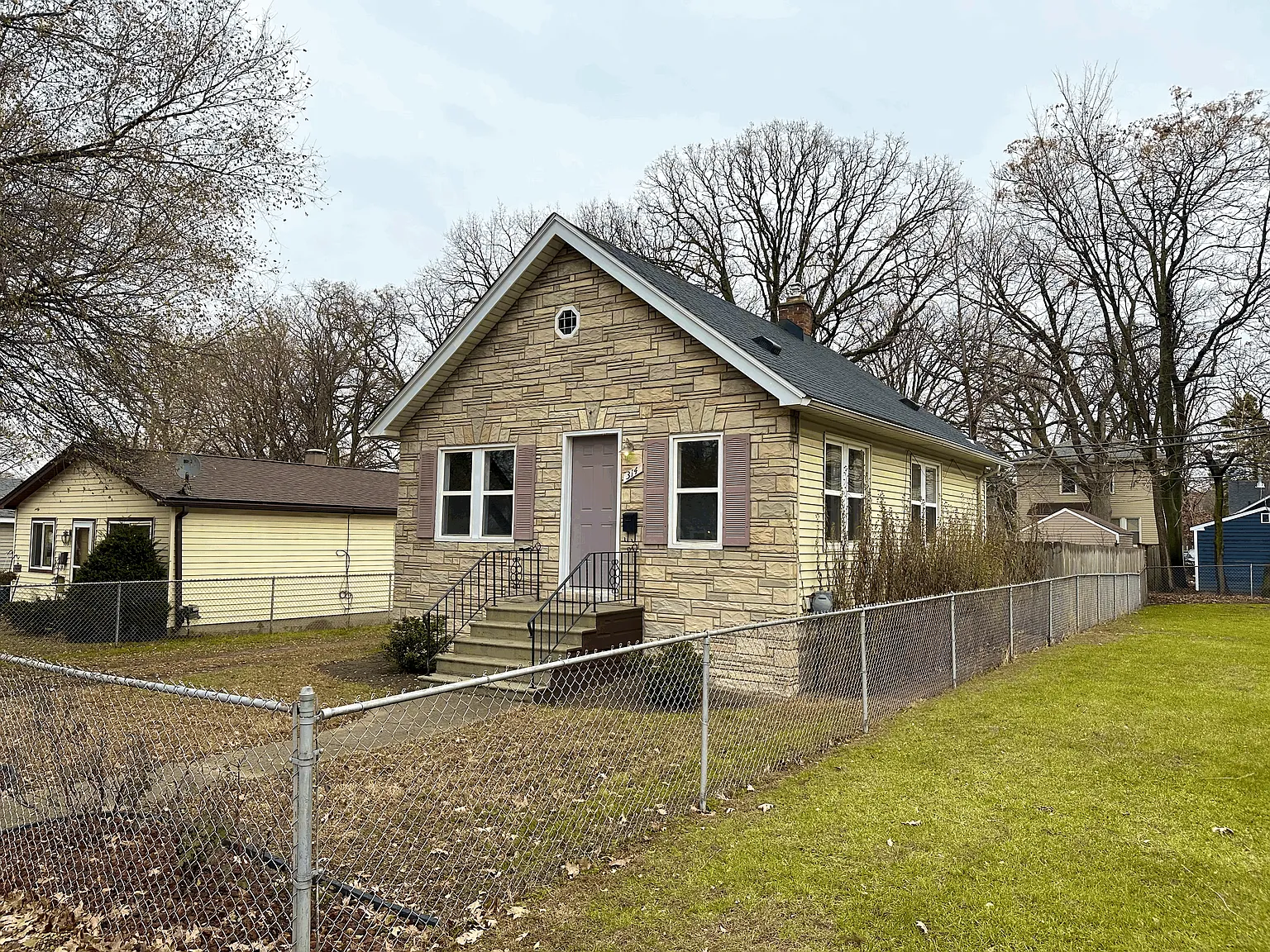 314 Kensington Ave photo 1
