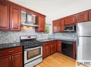 21 Eardley Rd, Edison, NJ 08817