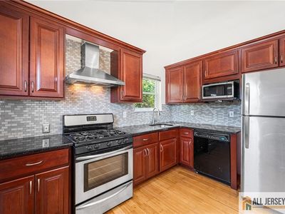 21 Eardley Rd, Edison, NJ, 08817