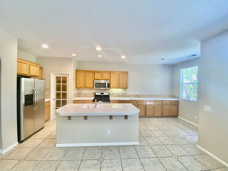 5202 Cobalt Way — Photo 3