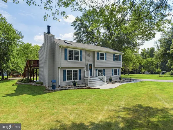 4327 S Starcrest Dr, Warrenton, VA 20187