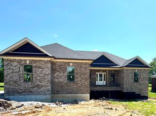 381 Robin Way, Shepherdsville, KY 40165