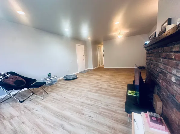 97 Sanford Place image 5 of 12