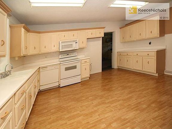 5th image of 3638 N 87th St