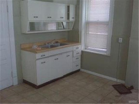 3rd image of 3635 Hydraulic Ave