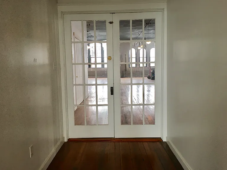117 1/2 Miami St #PENTHOUSE — Photo 3