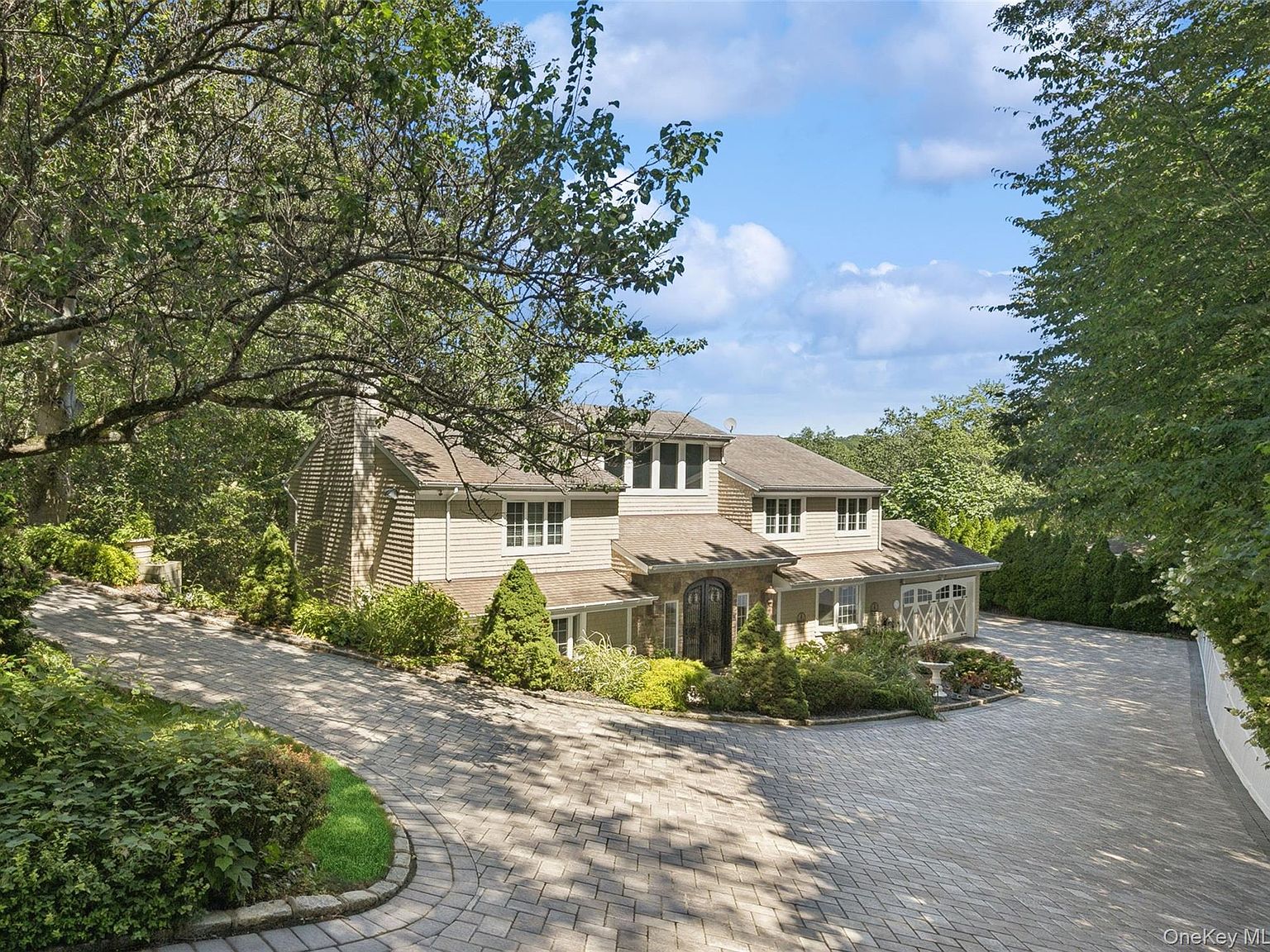 6 Hilltop Drive, Syosset, NY 11791 | Zillow