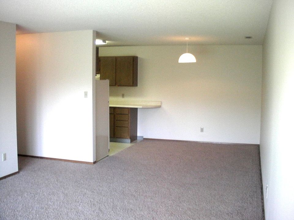 1st image of 800 Pinon Dr Unit 210