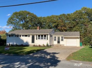 21 Keeley Ave, Warwick, RI 02886