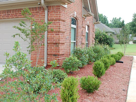 5th image of 1004 Brown Dr