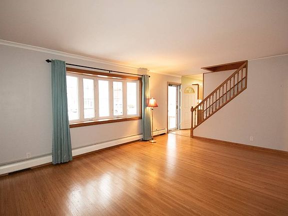 3rd image of 153 Findlay Ave