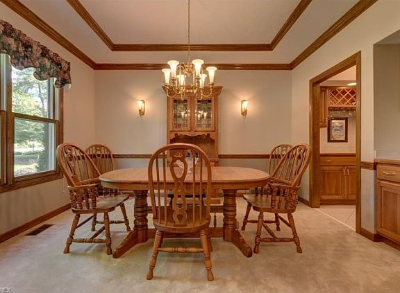 5th image of 665 Meadowbrook Dr