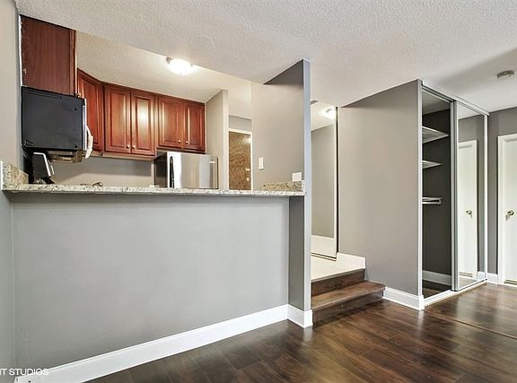5th image of 230 E Ontario St APT 2103