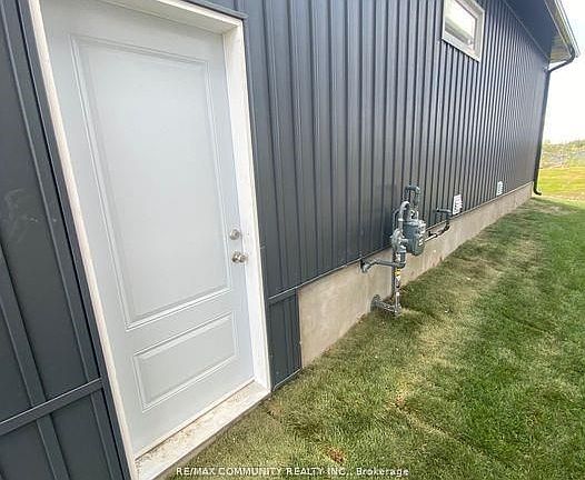 5th image of 52 Potter Dr