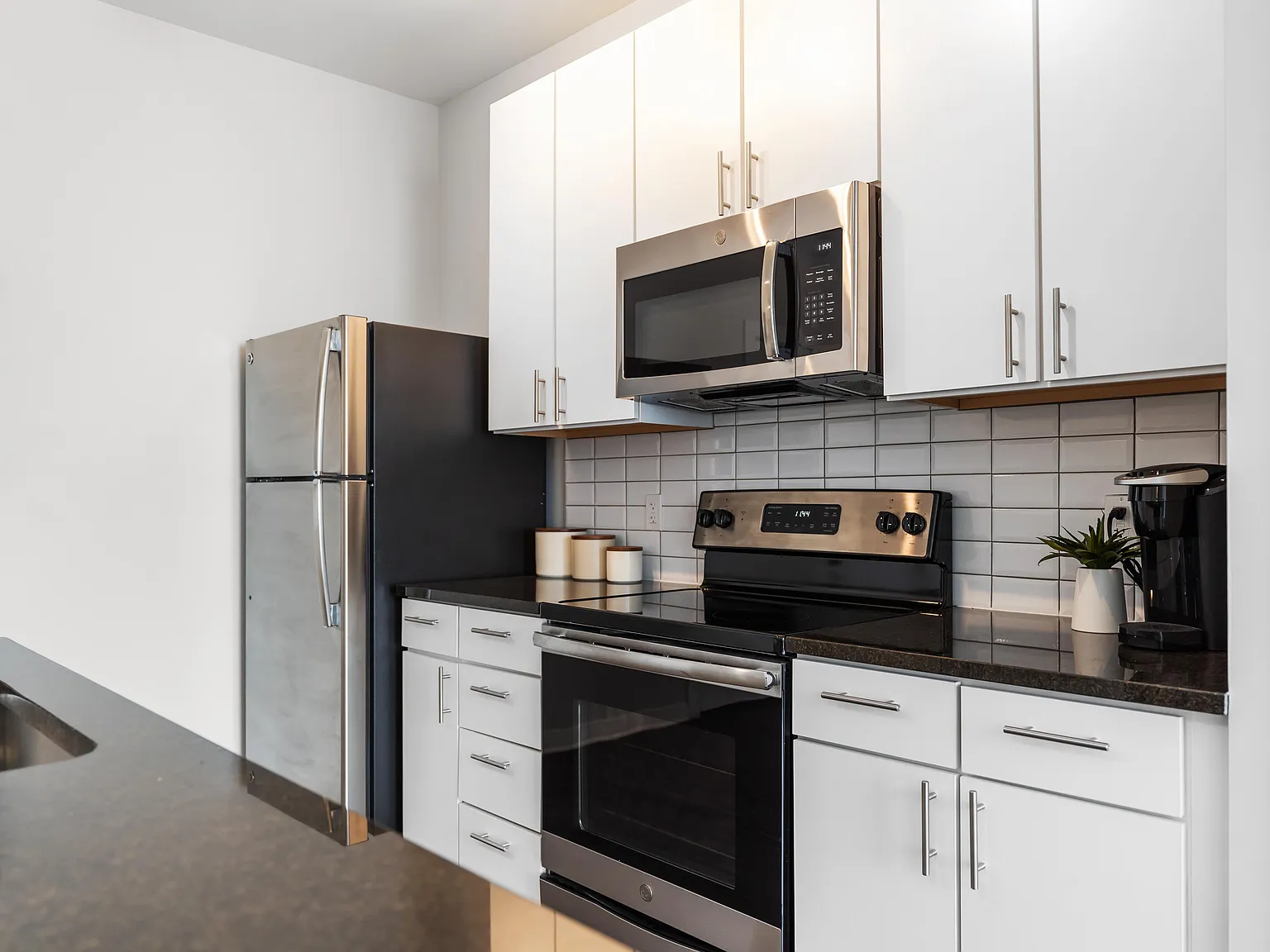 Gallerie Apartments — Photo 4