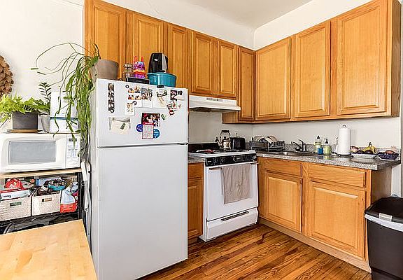 3rd image of 51 Irving Pl #8F