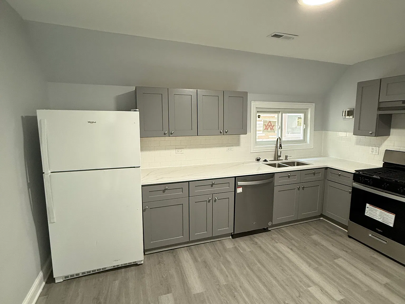 3807 N Whipple St — Photo 1
