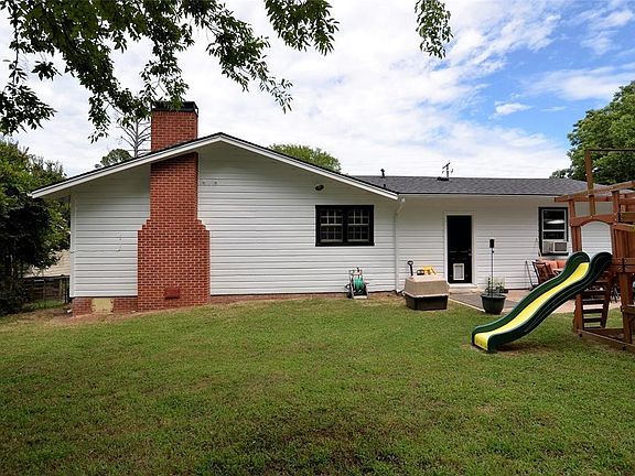 5th image of 1310 McMinn Ave