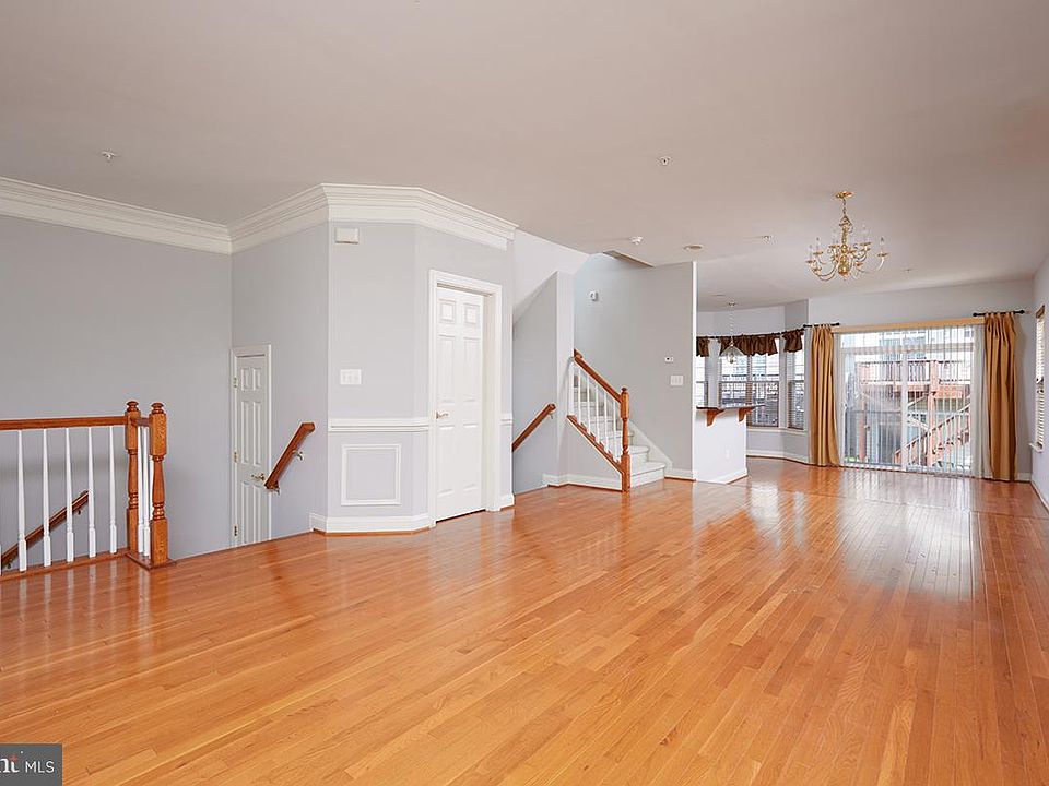 1st image of 3923 Chelsea Park Ln #1