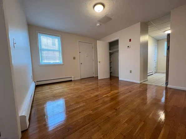 4 Appleton St #2, Quincy, MA 02171
