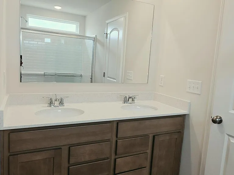 11144 Castlebrook Dr — Photo 28