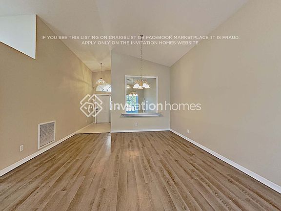 4th image of 5045 Englewood Ln