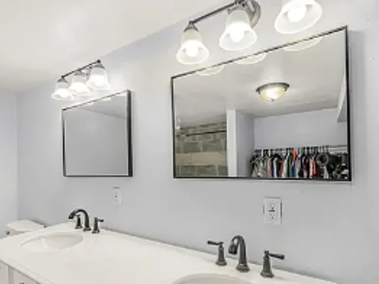 521 N Shilling Ave — Photo 21