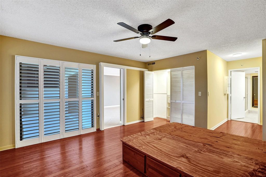 2334 S Cypress Bend Drive #304, photo 8