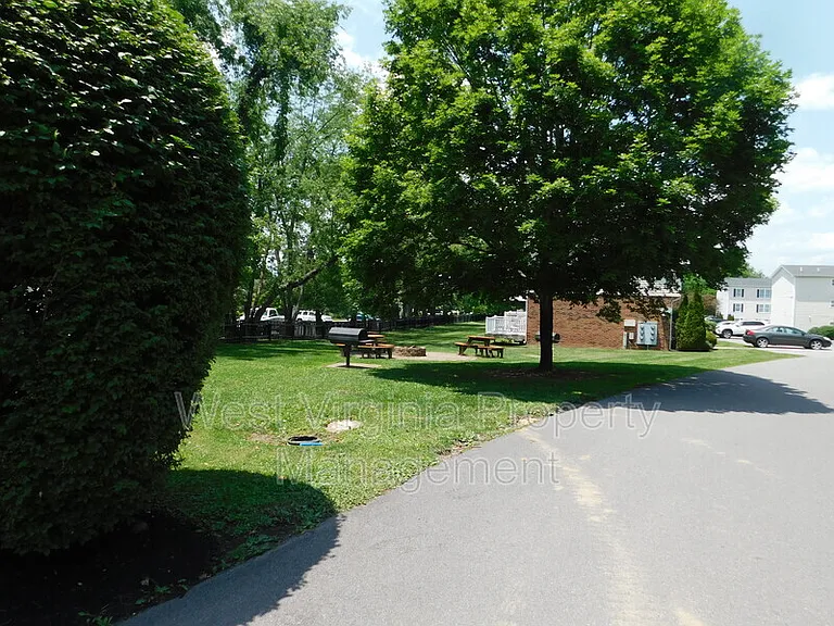 198 Cardinal Way #46 — Photo 7