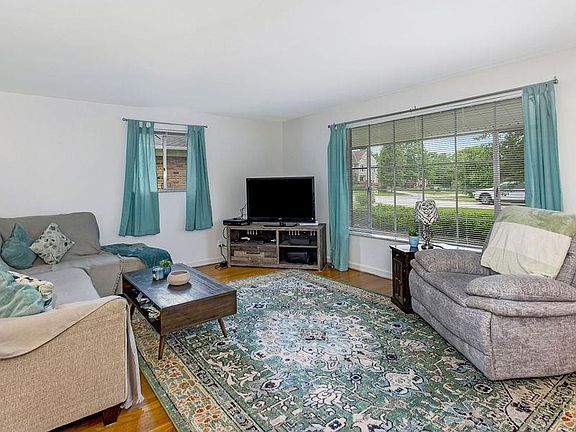 5th image of 792 Asbury Rd