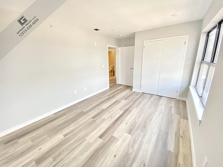 188 21st Ave #311 — Photo 7
