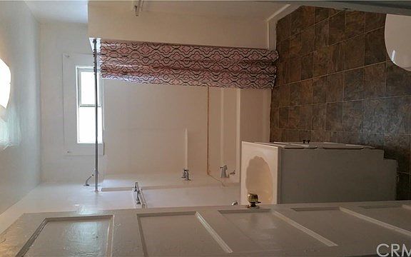 5th image of 5610 S Wilton Pl