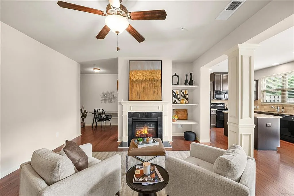 3 bed, 2.5 bath, 1974 sqft, $2,300 — Photo 3