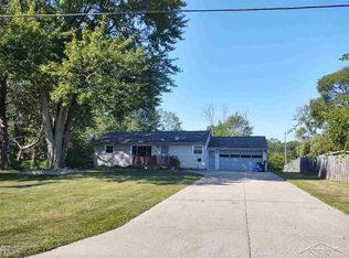 80 W Gloucester Dr, Saginaw, MI 48609