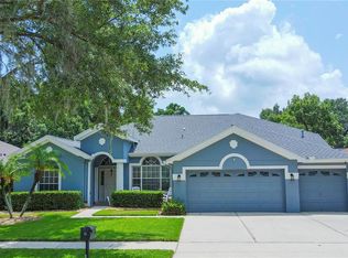 2015 Wexford Green Dr, Valrico, FL 33594