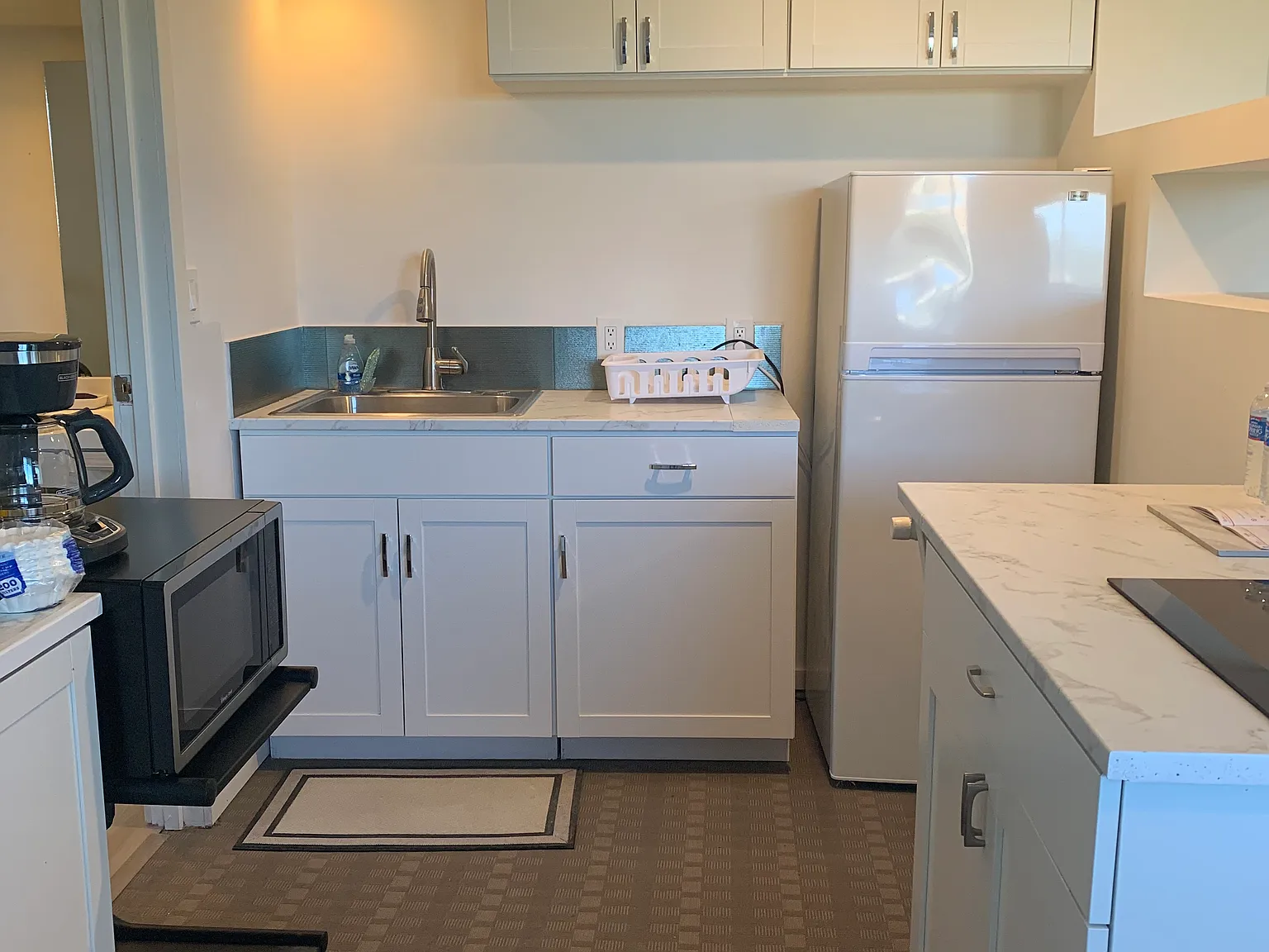 Studio, 700 sqft, $2,200 — Photo 2