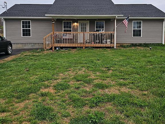 2nd image of 521 Coile Rd
