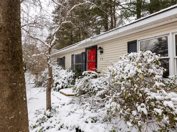 9 Goosefare Lane, Saco, ME 04072