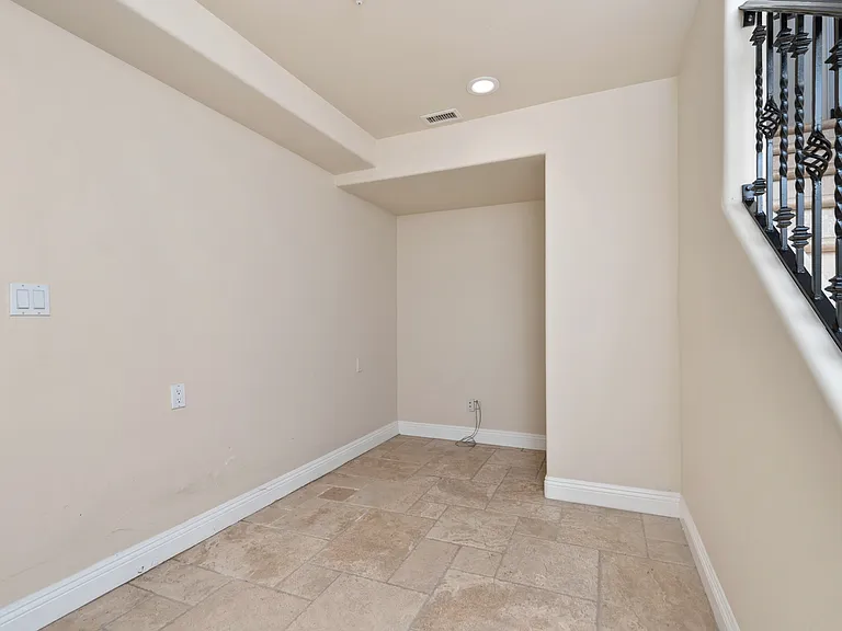 148 W Marquita #B — Photo 29