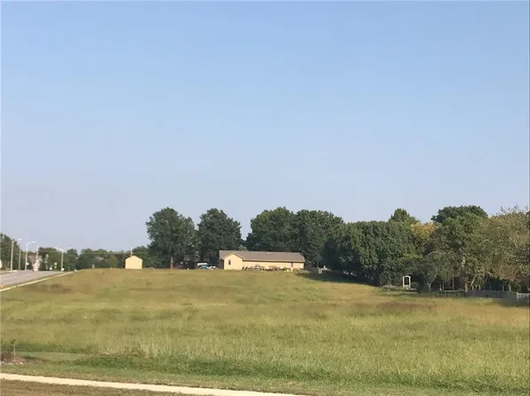 12960 Quivira Rd, Overland Park, KS 66213