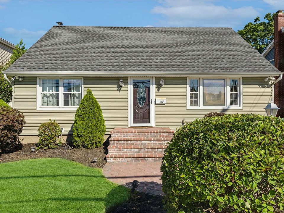 1st image of 17 Mineola Avenue