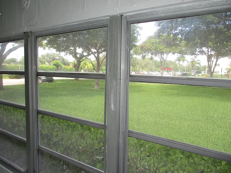 506 Mansfield Dr #M — Photo 37