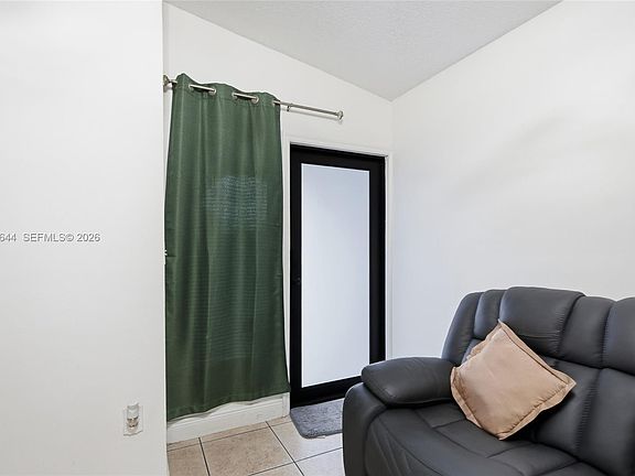 4th image of 20752 SW 121st Ct