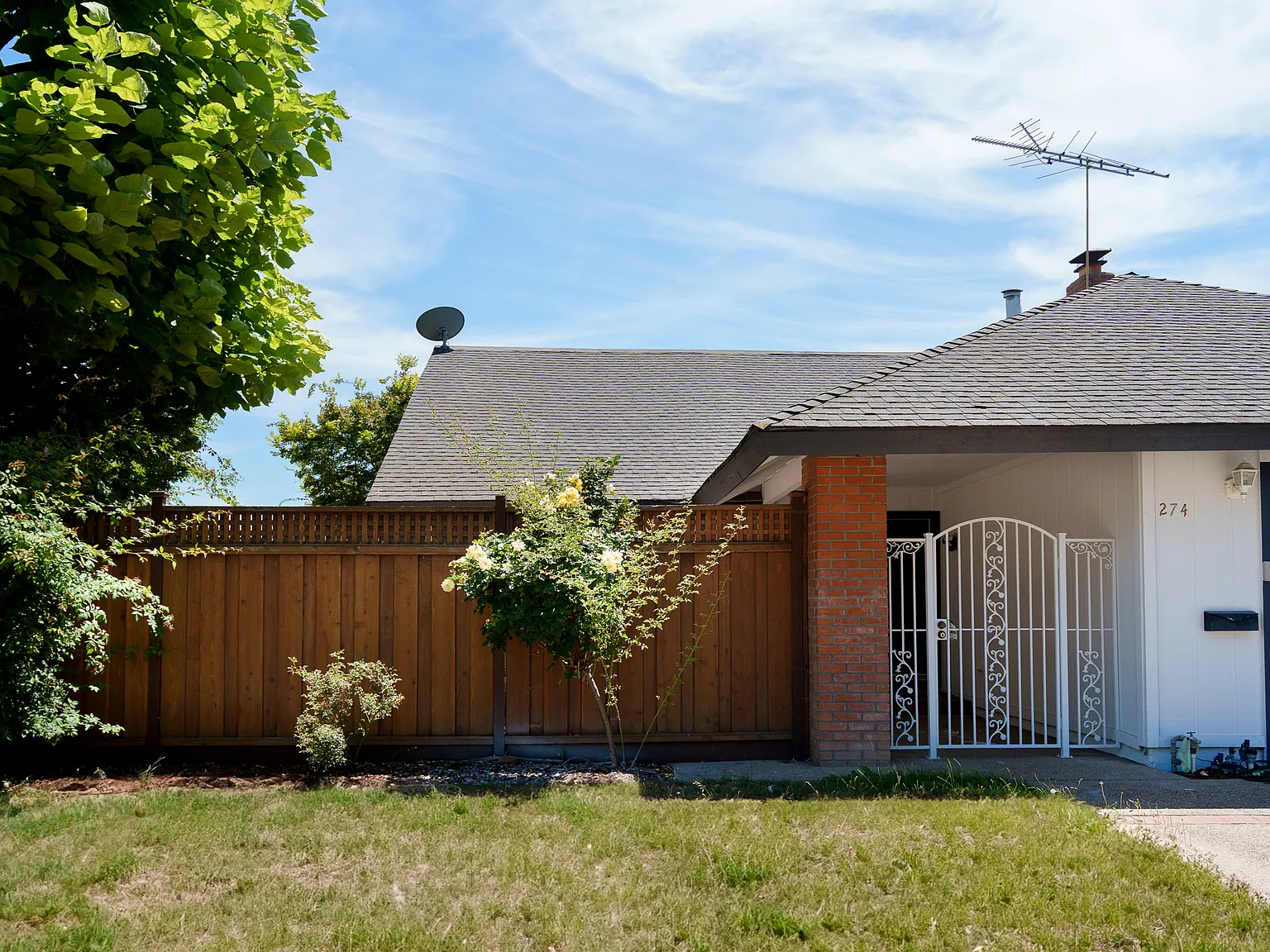 3 bed, 1516 sqft, $4,500 — Photo 2